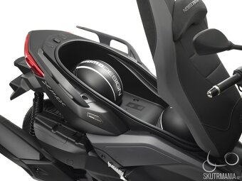 YAMAHA XMAX 400 MOMO DESIGN - 5