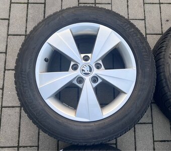 Octavia - 16" Velorum + zimní 205/60 Bridgestone - 5