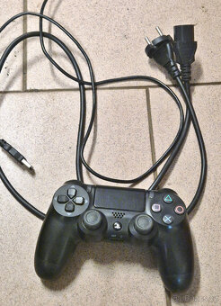 Sony PlayStation 4 PRO 1TB + ovladač - 5