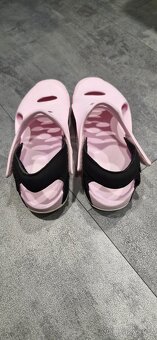 NIKE dívčí, dětské papuče, sandále, boty vel.33,5 - 5