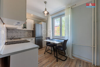 Prodej bytu 2+1, 71 m², Karlovy Vary, ul. Hybešova - 5