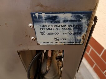 Tryskací stroj na suchý led Tryskací stroj na suchý led CAE - 5