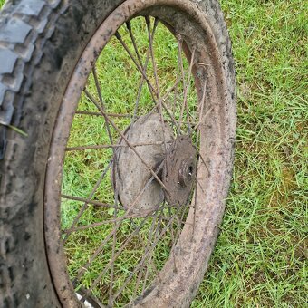 3x Kolo na motoveterán půlbuben - 5