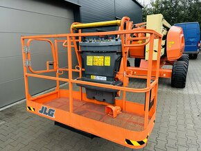 Kloubová terenní plošina JLG 450 - 5
