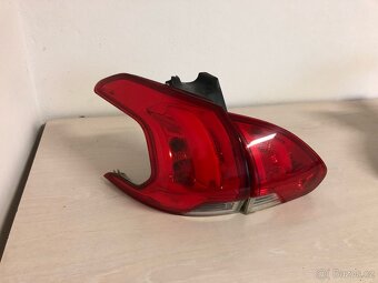 Zadní světla Peugeot 208, 2008 - 5