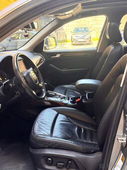 Prodám Audi Q5 3.2 benzín automat - 5
