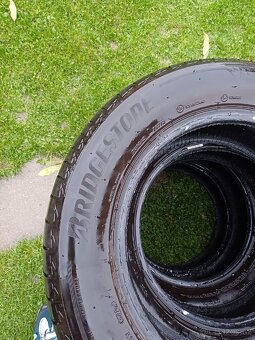Pneu Bridgestone 205 60 16 - 5