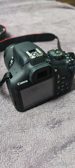 Canon EOS 2000D - 5