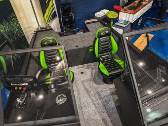 NOVÁ motor. loď Velex 535 + Mercury F 60 - 5