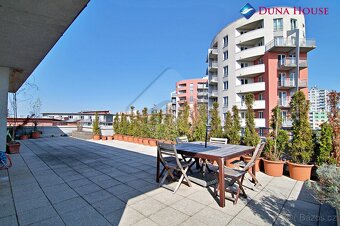 Pronájem bytu 64 m² s terasou 100 m² - 5