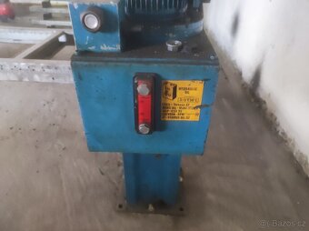 Čtyřsloupový elektrohydraulický zvedák - 5