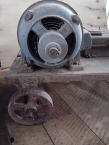 Vozík s motorem a přepínačem - 5