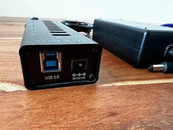 Prodám ICY BOX IB-AC6110 - USB 3.0 hub s napájením -10 portů - 5