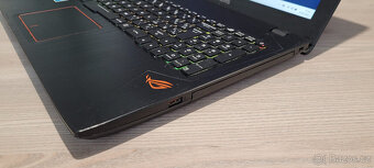 Asus ROG,i7-7700HQ 4/8x 3,80GHz, 16GB DDR4, 256+512GB SSD,4G - 5