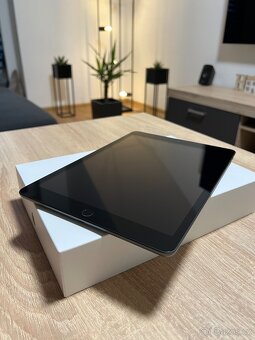 IPad 9.generace Top stav - 5