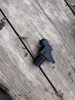 Díly na W211 om648 - 5