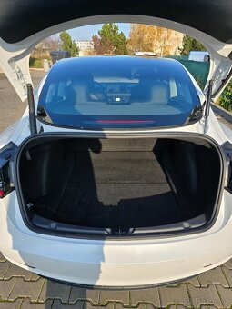 Tesla model 3 standart range plus - 5