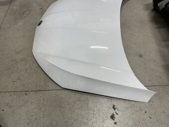 Škoda Octavia 4 (přední kapota) - 5