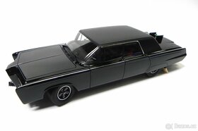 Chrysler Imperial 1966 "Black Beauty" Green Hornet 2011 - 5