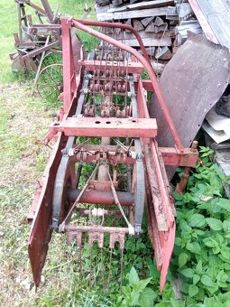 Obracec sena a slámy TON - 5