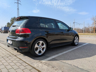 Volkswagen Golf, GTI 2.0 TSI 155 kW - manuál - 5