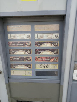 Automat na kávu s vracejícím mincovníkem - 5