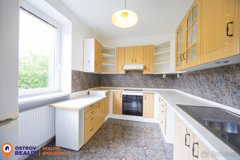Pronájem prostorného bytu 2+1 s jídelnou a balkonem, 82 m², - 5