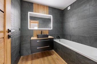 LUXUSNÍ byt Čebín 4kk 196m2 ( vč. zahrada, parking) - 5
