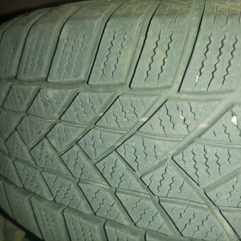 Kola se zimníma pneu na Volkswagen golf variant 5 - 5