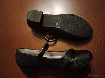 Dívčí střevíce v.34 - 5