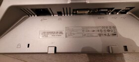 Monitor DELL úhlopříčka 19 "(48 cm)
- 5