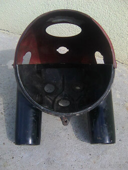 čz 175/450- podsedlové plechy,kryty reflektoru,stojan,p.blat - 5