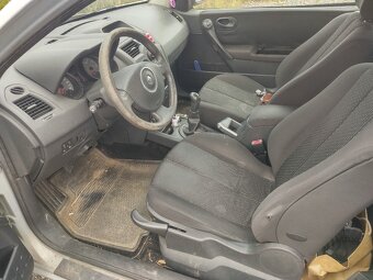 Renault Megane 1,6 i . 3dv - 5