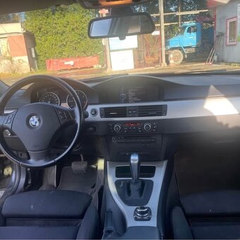 BMW 320d 2011 - 5