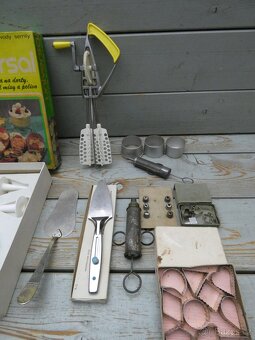 kuchyňské potřeby staré - 5