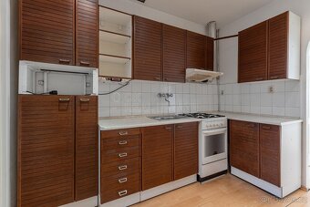 Byt 2+1, 85 m2, cihla, OV, před rekonstrukci, ul. Na Rokytce - 5