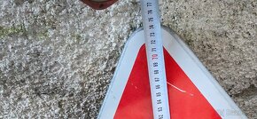 Dopravní značka - pozor chodci - 5