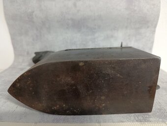 Obrovská atypická komínová žehlička, 9,65kg TOP - 5