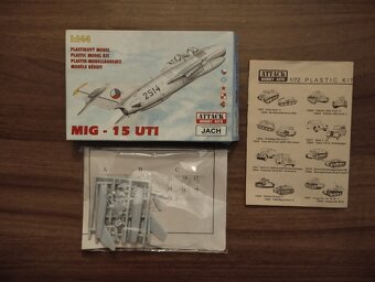 Modely letadel , dopraváky,plastové stavebnice. - 5