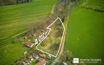 Stavební pozemek 4 012 m2 u lesa s výhledem a povolením na d - 5