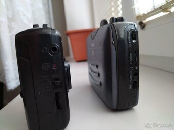 Dva walkmany. Panasonic a Saba - 5