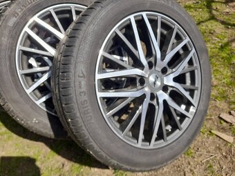 Pneu 275/45 19" - 5