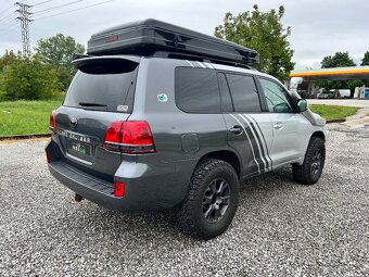 Toyota Landcruiser 200 - 5