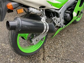 Kawasaki ZX600 F Ninja - 5