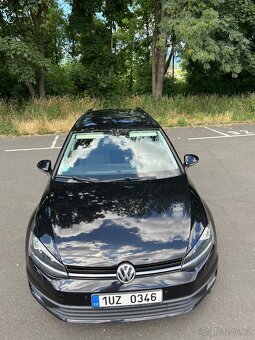 VW Golf 7, r.v. 2017, 1.6 diesel, NAVI, př. + zad. asistent, - 5