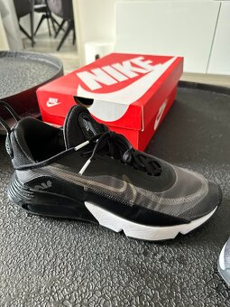 Nike AirMax 2090 - 5