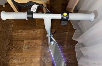 Ninebot eKickScooter ZING C10 Dětská elektrokoloběžka 8-14 - 5