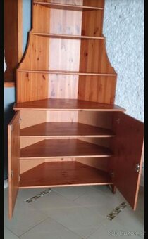 ROHOVÁ KNIHOVNA- PŘÍBORNÍK IKEA LEKSVIK - 5