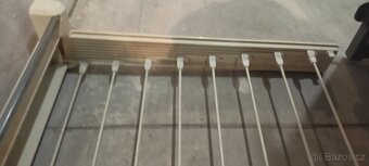 2x umyvadlo, závěsný sušák na prádlo - 5