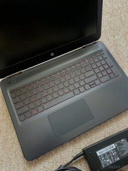 KRÁSNÝ HERNÍ NOTEBOOK - HP OMEN 15 - i7/GTX SKVĚLÝ STAV - 5